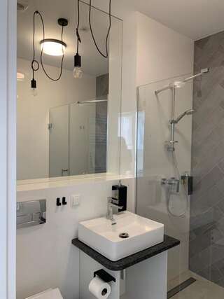 Отель Hotel Coliber Kłobuck Апартаменты Делюкс-6